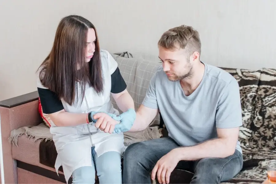 Нарколог на дом в Коряжме: быстро, недорого